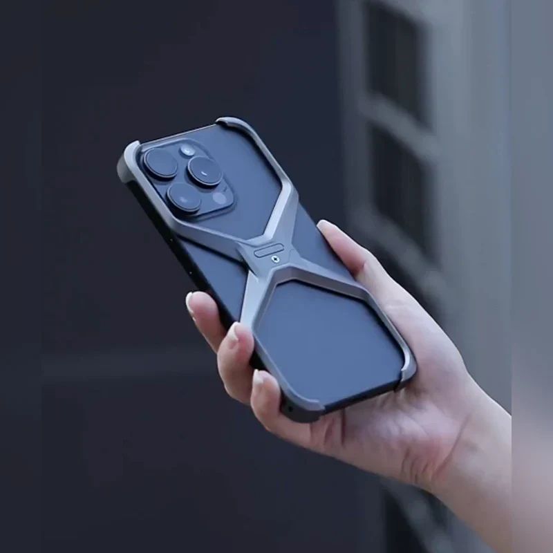 Vazico Alloy Hollow Cover iPhone